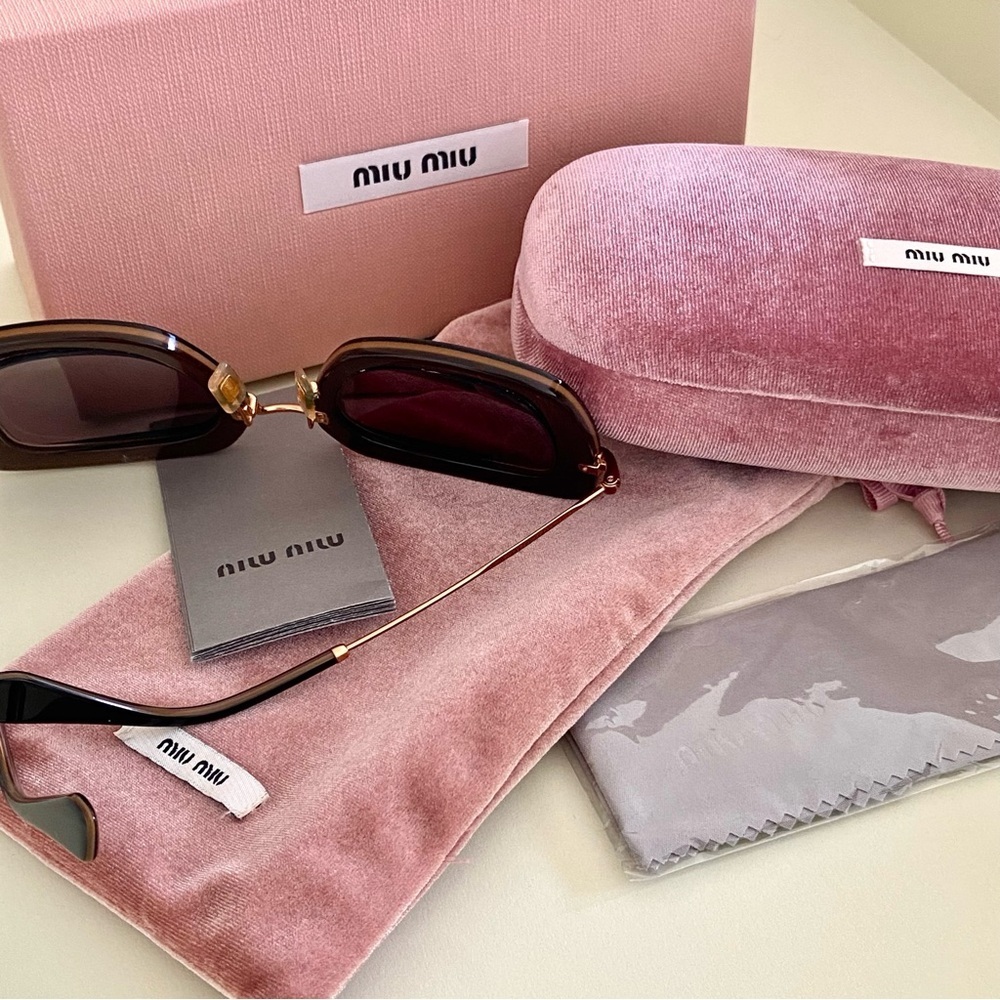 MIU MIU SMU07O KAY-0A7 Retro Sunglasses Black/ Gold - Picture 7 of 16